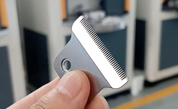 你嘗試過用磨粒流給電推剪刀頭拋光嗎？效率高了幾百倍！