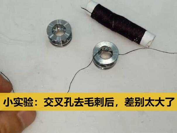  實(shí)驗(yàn)檢測(cè)磨粒流去除內(nèi)孔毛刺后的效果！ 