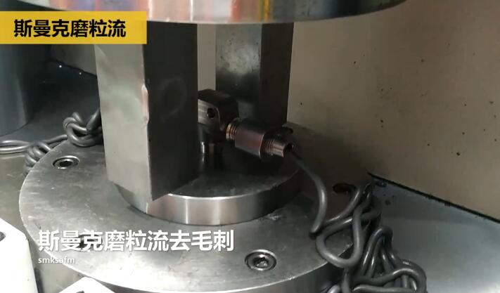 三通閥門(mén)<a href='http://www.urintest.net' target='_blank'><u>交叉孔去毛刺</u></a>